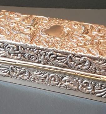Edwardian Goldsmiths and Silversmiths Silver Box