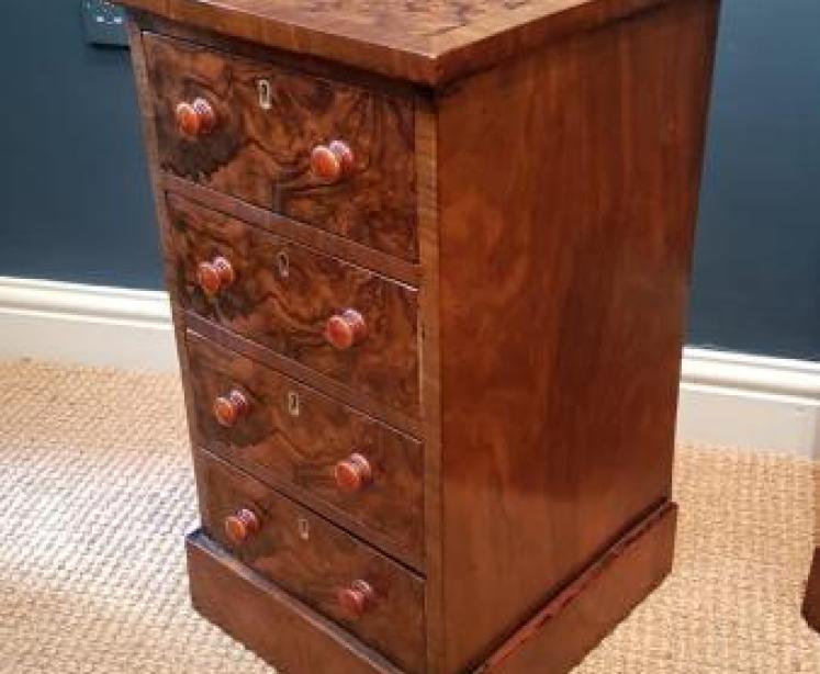 Pair of Victorian Burr Walnut Bedside Chests - Image 5