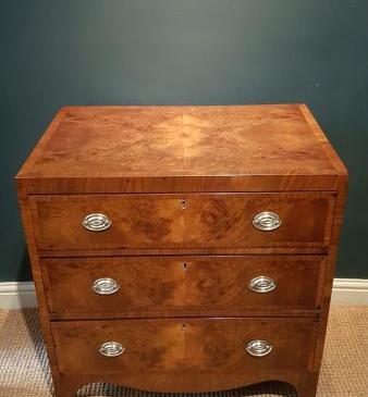 Fine Quality Small Proportioned Burr Walnut Chest of Drawers