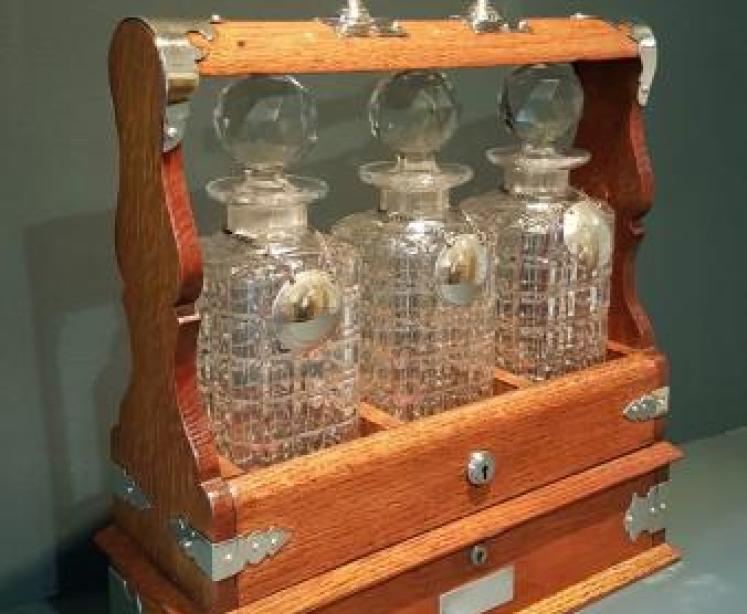 Victorian Oak Tantalus With Games Drawer - Image 5