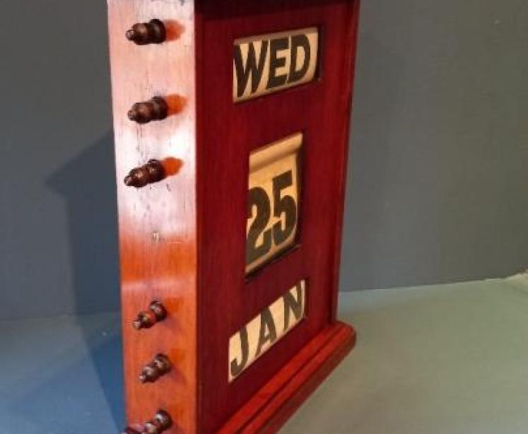 18" Edwardian Perpetual Desk Calendar - Image 4