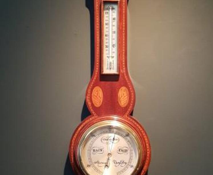 Quality Edwardian Small Proportioned Banjo Barometer - Image 1