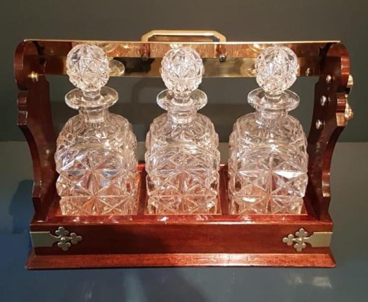 Victorian Mahogany and Cut Crystal Tantalus - Image 2