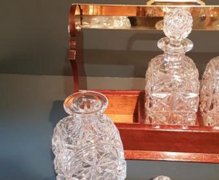 Victorian Mahogany and Cut Crystal Tantalus - Image 3