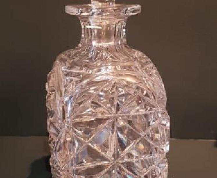 Victorian Mahogany and Cut Crystal Tantalus - Image 4