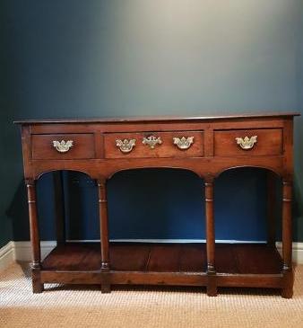 Small George II Oak Pot Board Dresser 