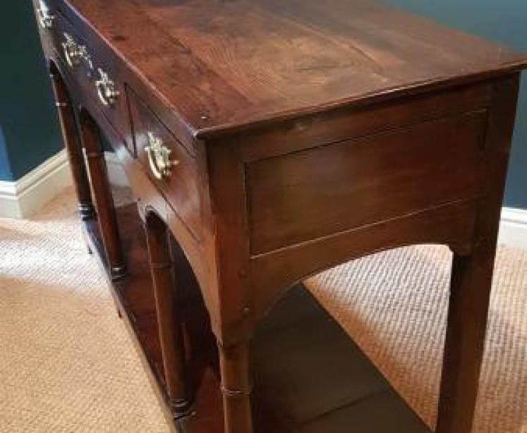 Small George II Oak Pot Board Dresser  - Image 6