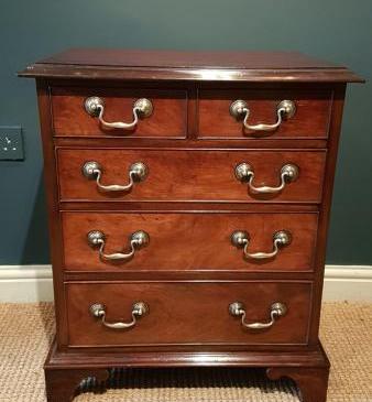 Small George III Mahogany Chest of Drawers