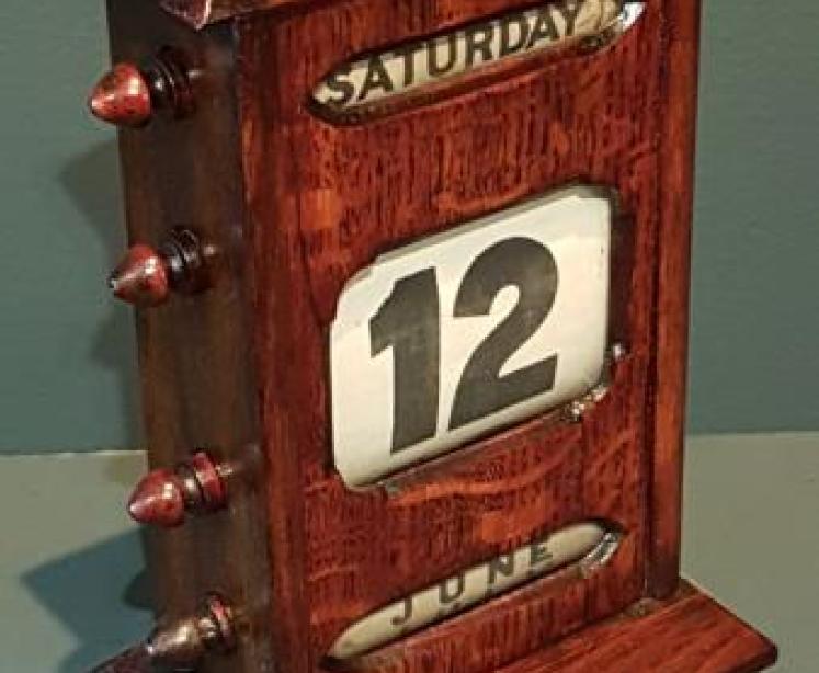 Late Victorian Solid Oak Perpetual Desk Calendar - Image 3