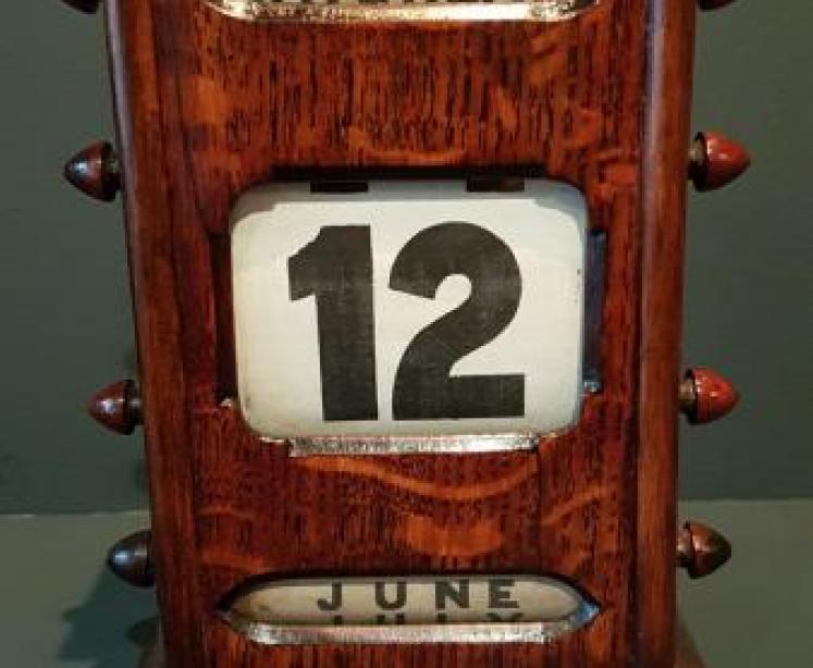 Late Victorian Solid Oak Perpetual Desk Calendar - Image 6