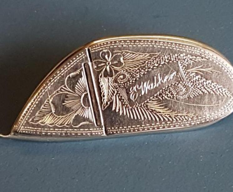 Collectable Silver and Shell Vesta Case - Image 7