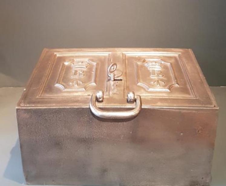 William IV Military Safe - Image 1