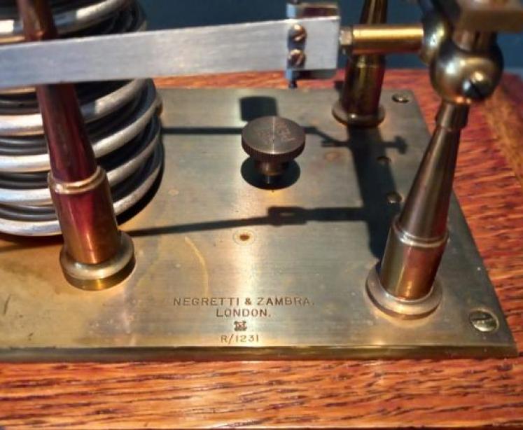Antique Negretti & Zambra Polished Oak Barograph - Image 4