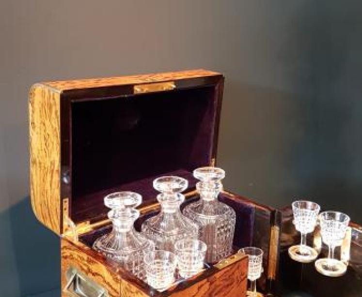 Outstanding Victorian Tantalus Box - Image 5