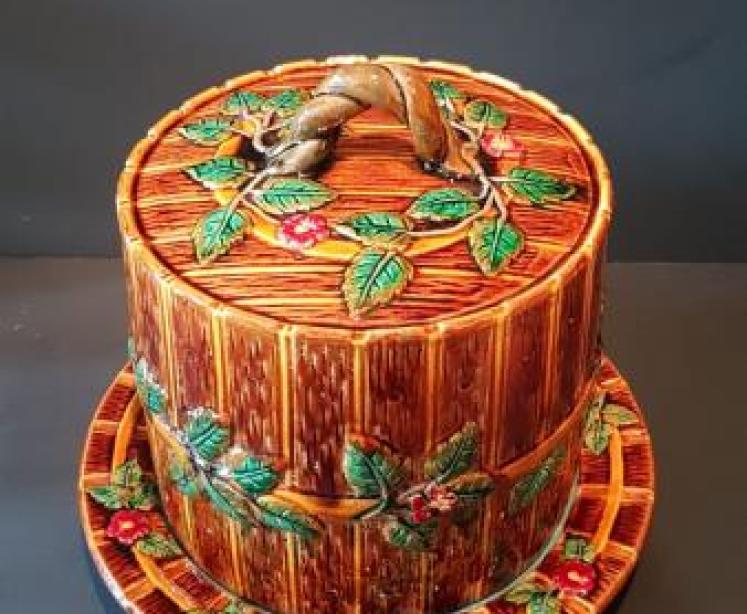 Large Victorian Majolica Cheese Dish - Image 6
