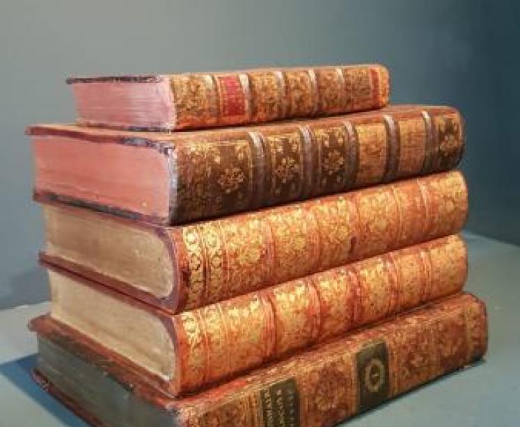 Leather Stack of Books Tantalus Box - Image 6