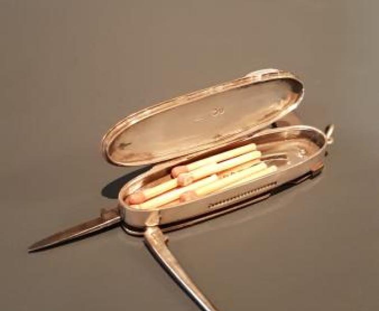 Unusual Silver Vesta and Pen Knife - Image 1