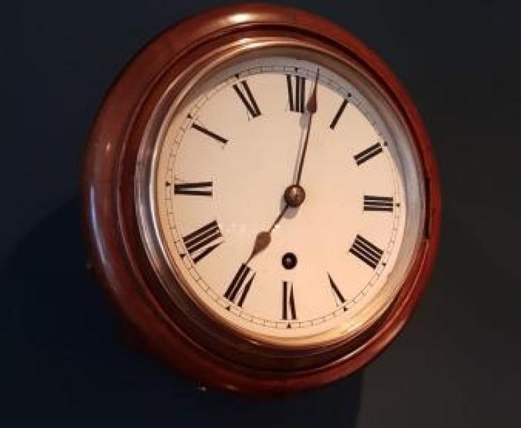 Victorian Walnut 8" Dial Clock - Image 2
