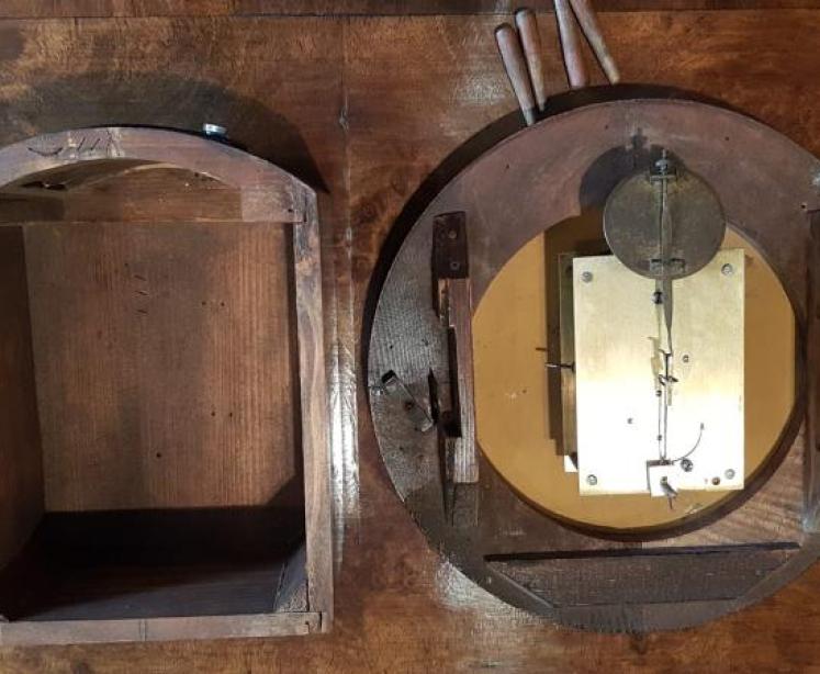 Victorian Walnut 8" Dial Clock - Image 4