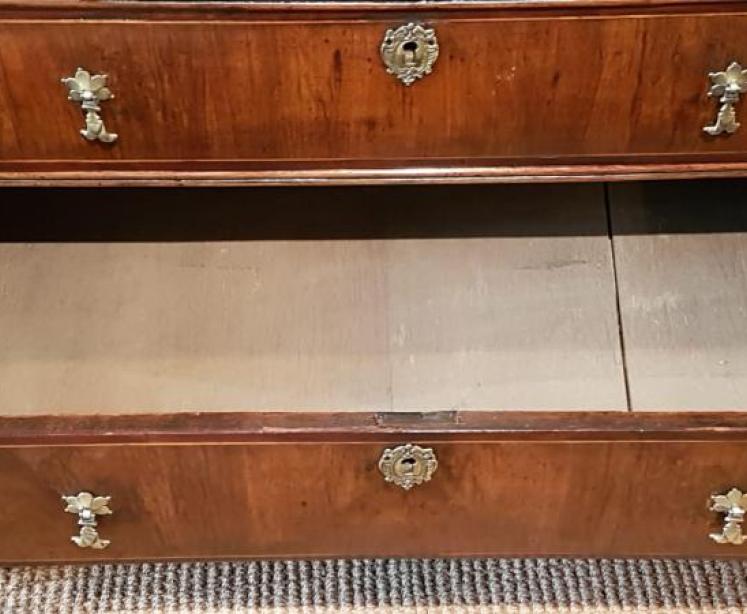 George I Walnut Chest of Drawers - Image 3