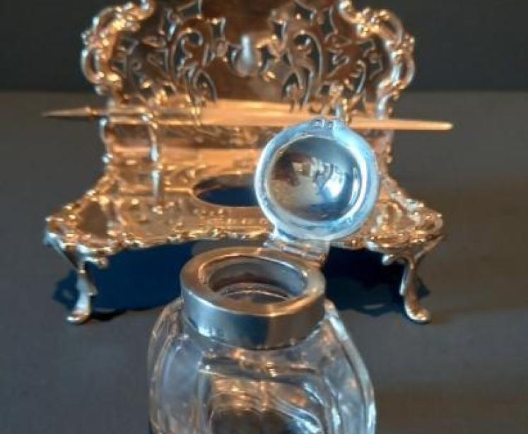 Edwardian Period Silver Pen & Ink Stand - Image 3