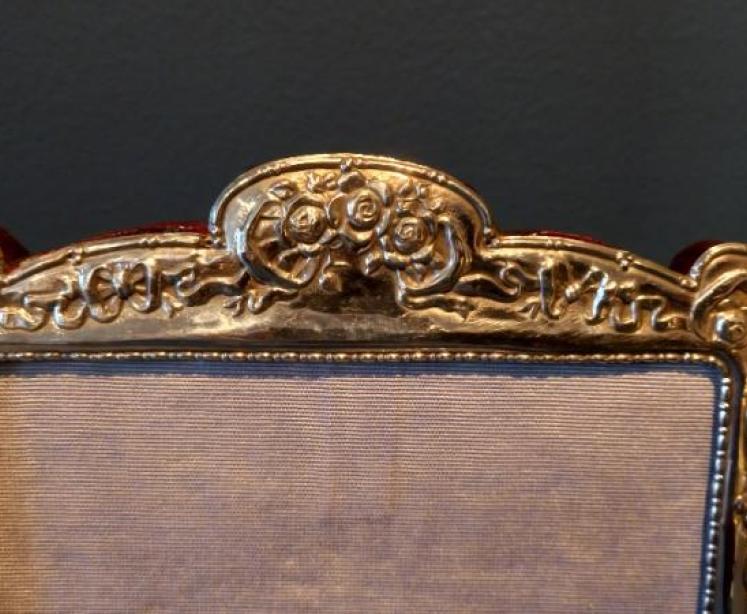 Antique Edwardian Period Silver Shaped Photo Frame - Image 2