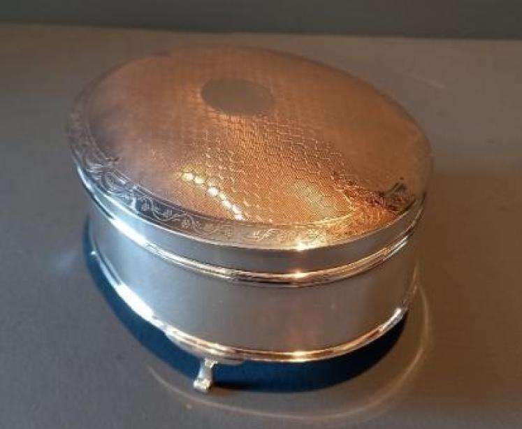 Fine George V Period Silver Engine Turned Jewellery Casket - Image 2