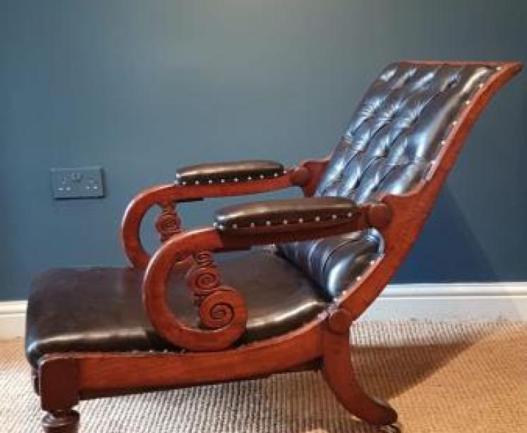 Stylish Regency Reclining Library Chair - Image 4