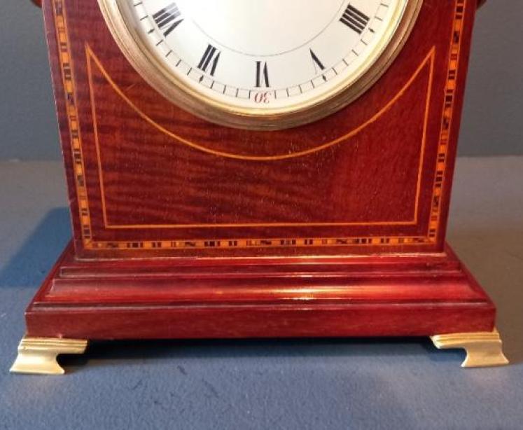 Antique Bracket Style Chequered Inlay Mantel Clock - Image 4