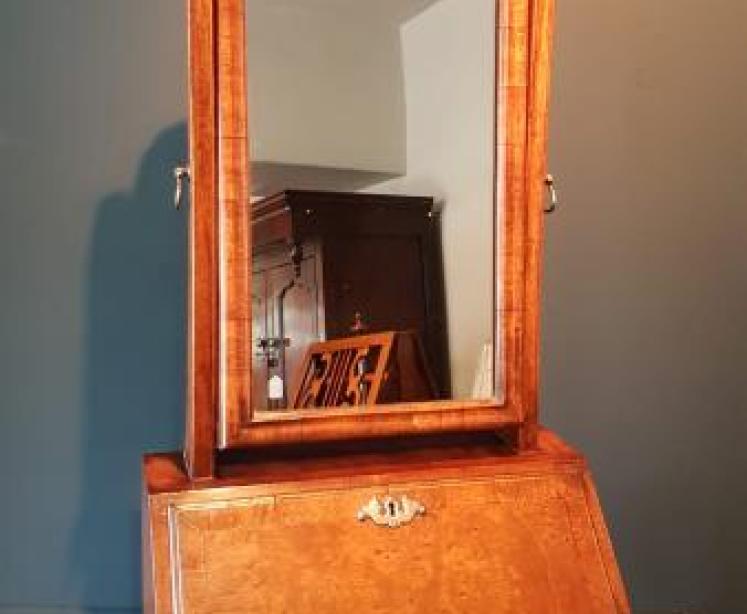 Queen Anne Style Walnut Toilet Mirror - Image 1