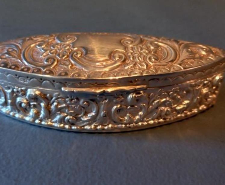Edwardian Silver Lozenge Shaped Table Box - Image 3