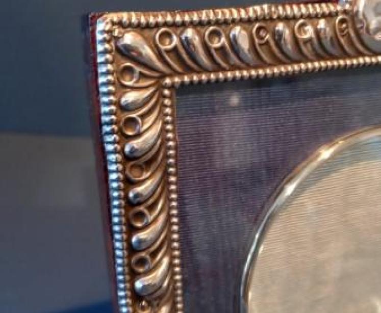 Victorian Silver Square Shaped Photo Frame - Image 4