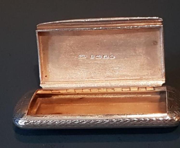 Engraved Silver Pocket Snuff - Image 3