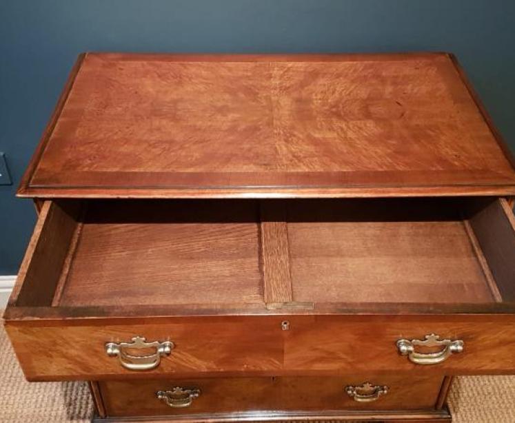 George I Style Walnut Chest of Drawers - Image 4