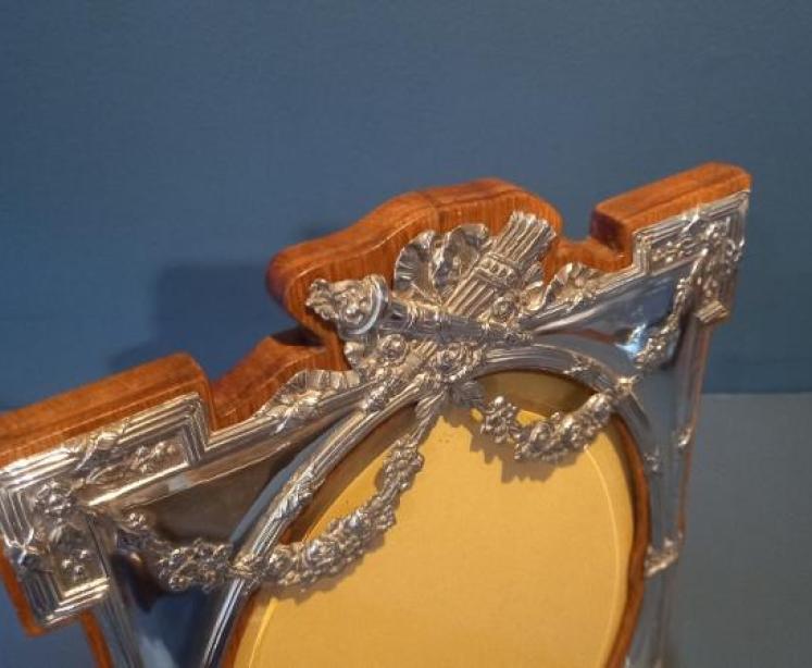 Large Fine Quality Antique Silver Photo Frame - Image 6