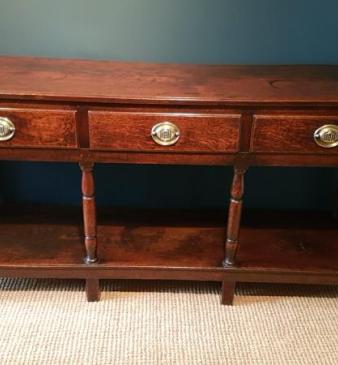 Stylish George III Oak Open Pot Board Dresser