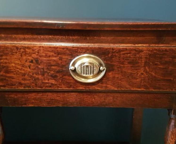Stylish George III Oak Open Pot Board Dresser - Image 2