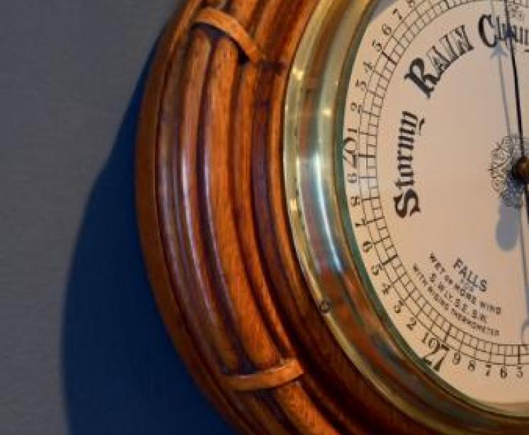 Antique Oak Ship's Rope Wheel Barometer - Image 4