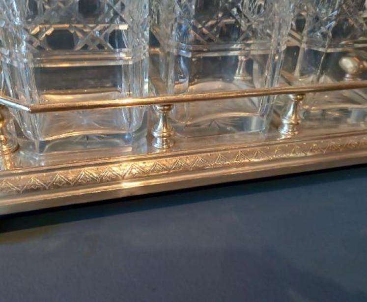  Late Victorian Silver Plated Three Bottle Tantalus - Image 3