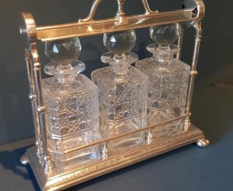  Late Victorian Silver Plated Three Bottle Tantalus - Image 7