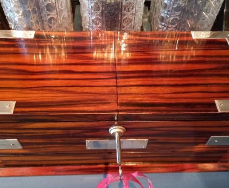 Outstanding Antique Rosewood & Solid Silver Games Tantalus - Image 3