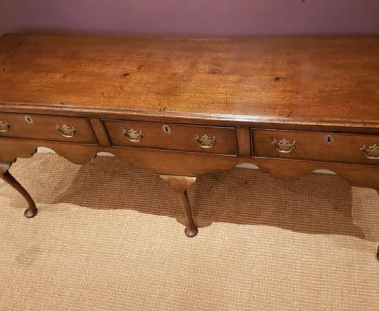 George II Oak Three Drawer Dresser - Image 2