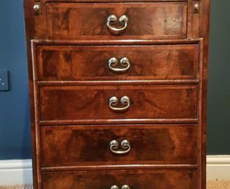 Small Proportioned George II Walnut Bureau Bookcase - Image 6
