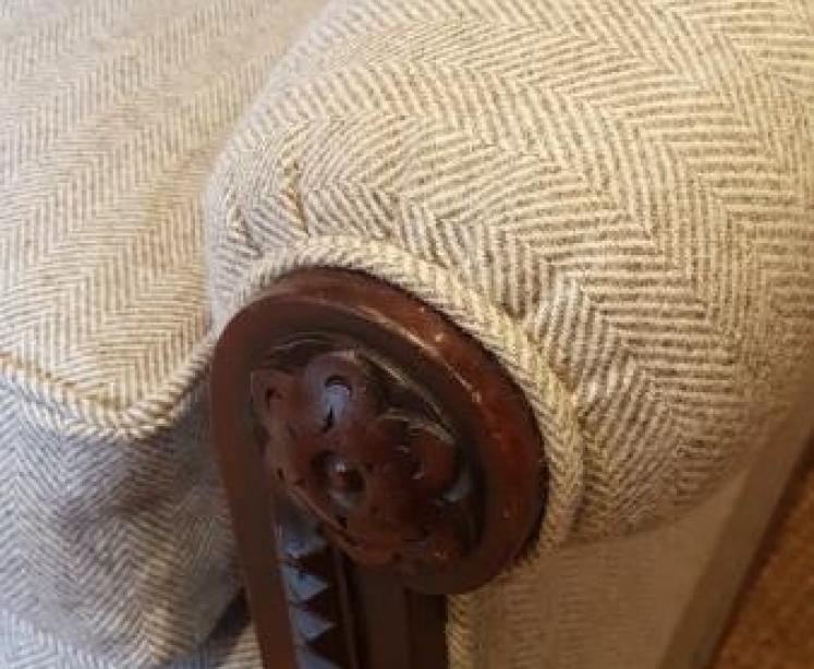 Superb Victorian Upholstered Two Seater Sofa - Image 4