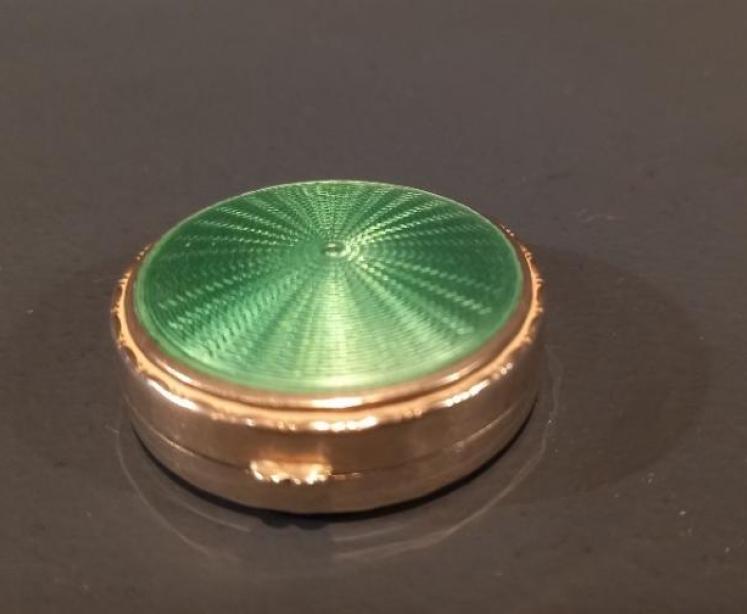 George VI Period Silver & Jade Green Pill Box - Image 7