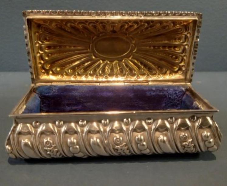Victorian Silver Decorative Surround Table Box - Image 6