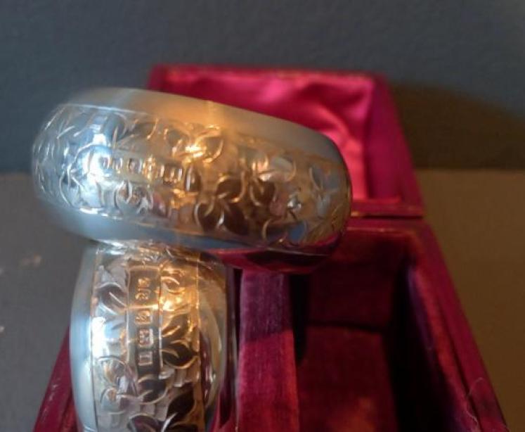 Boxed Pair of Edwardian Silver Napkin Rings - Image 4
