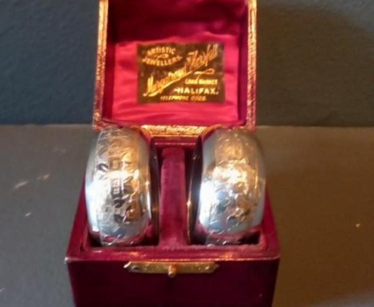 Boxed Pair of Edwardian Silver Napkin Rings - Image 7