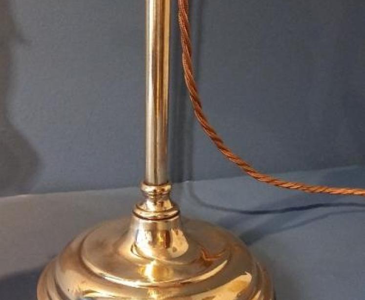 Antique Vaseline Glass Shade Rise & Fall Table Lamp - Image 4