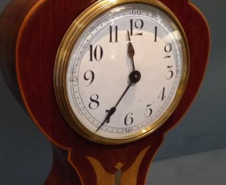 Superb Edwardian Period 'Butterfly' Inlaid Mantel Clock - Image 3